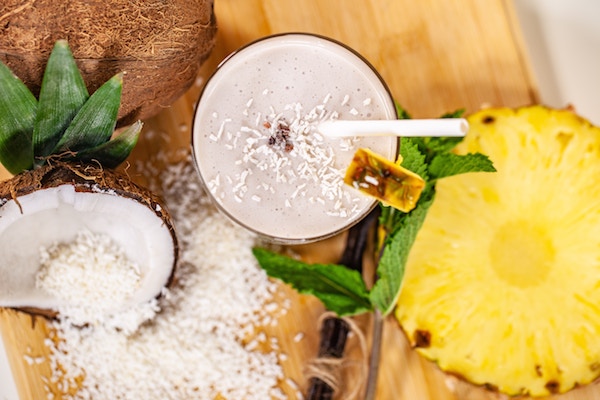 Smoothies for Women during Menopause Pineapple Coconut Mango