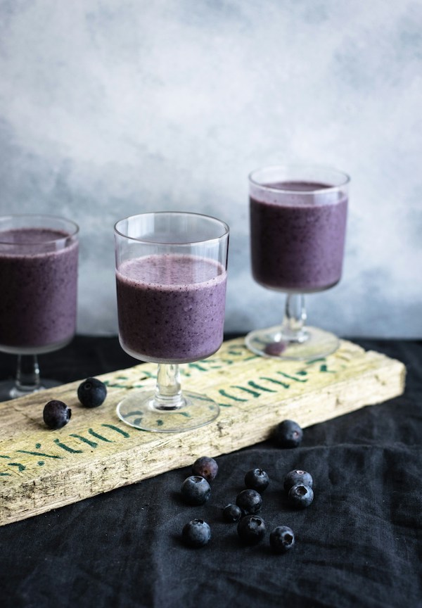 Smoothies for Women during Menopause Blueberry
