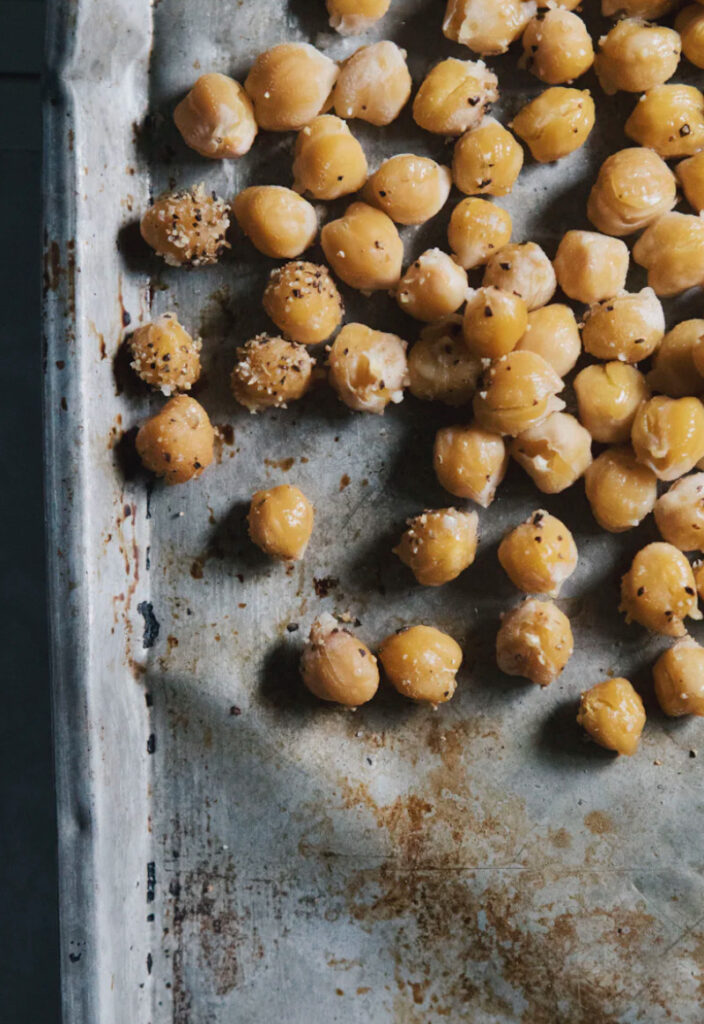 Roasted chickpeas protein snack